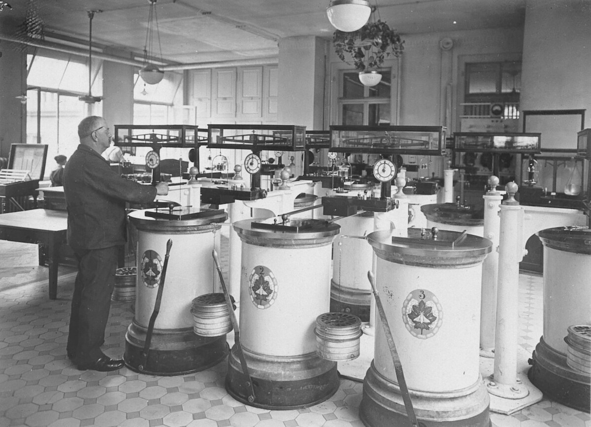 The drying apparatus room in 1918